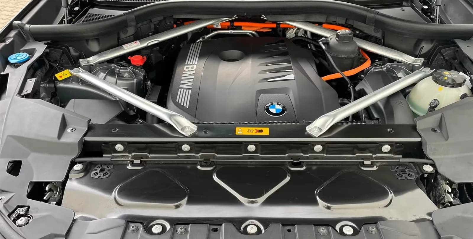 BMW X5 50e (foto 12/13)