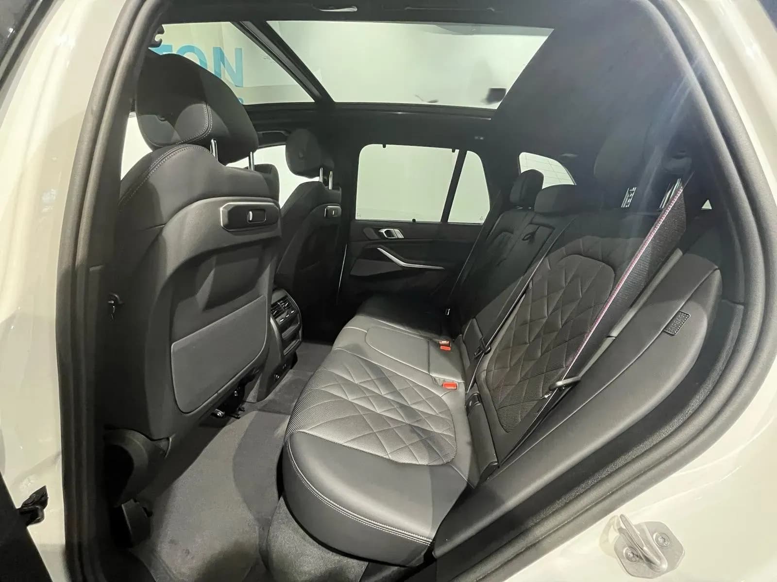 BMW X5 50e (foto 14/15)