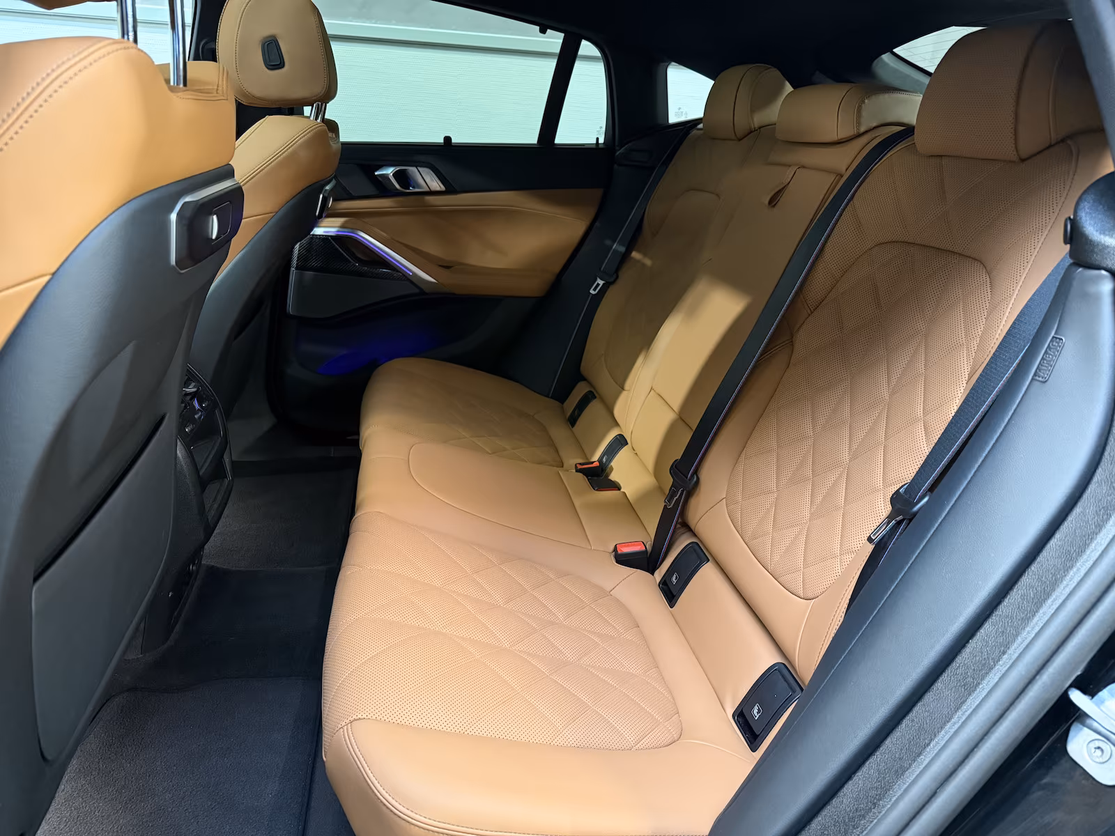 BMW  X6 (foto 10/13)