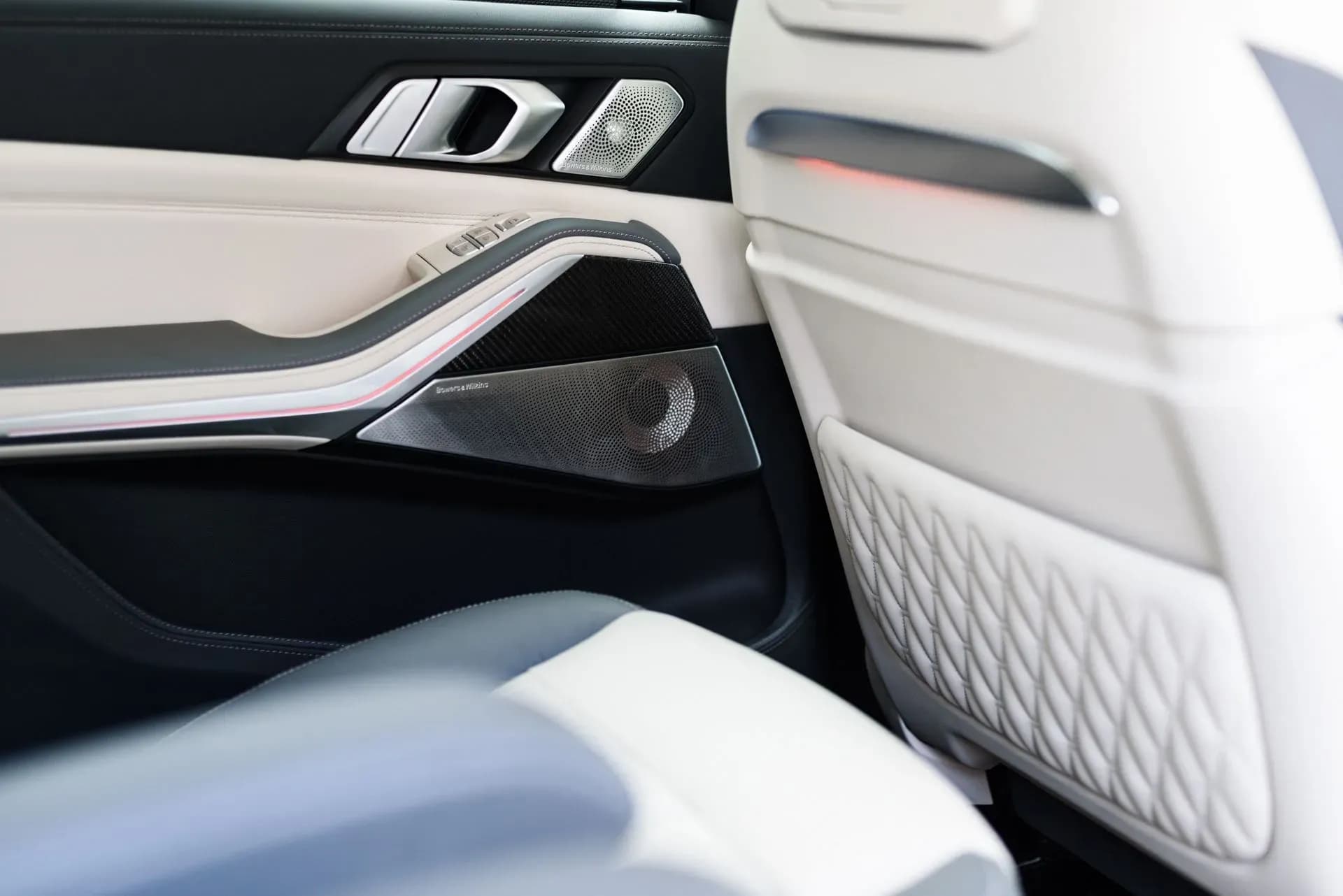 BMW X7 (foto 24/26)