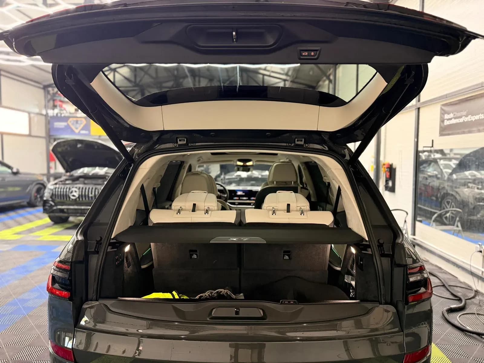 BMW X7 (foto 18/26)