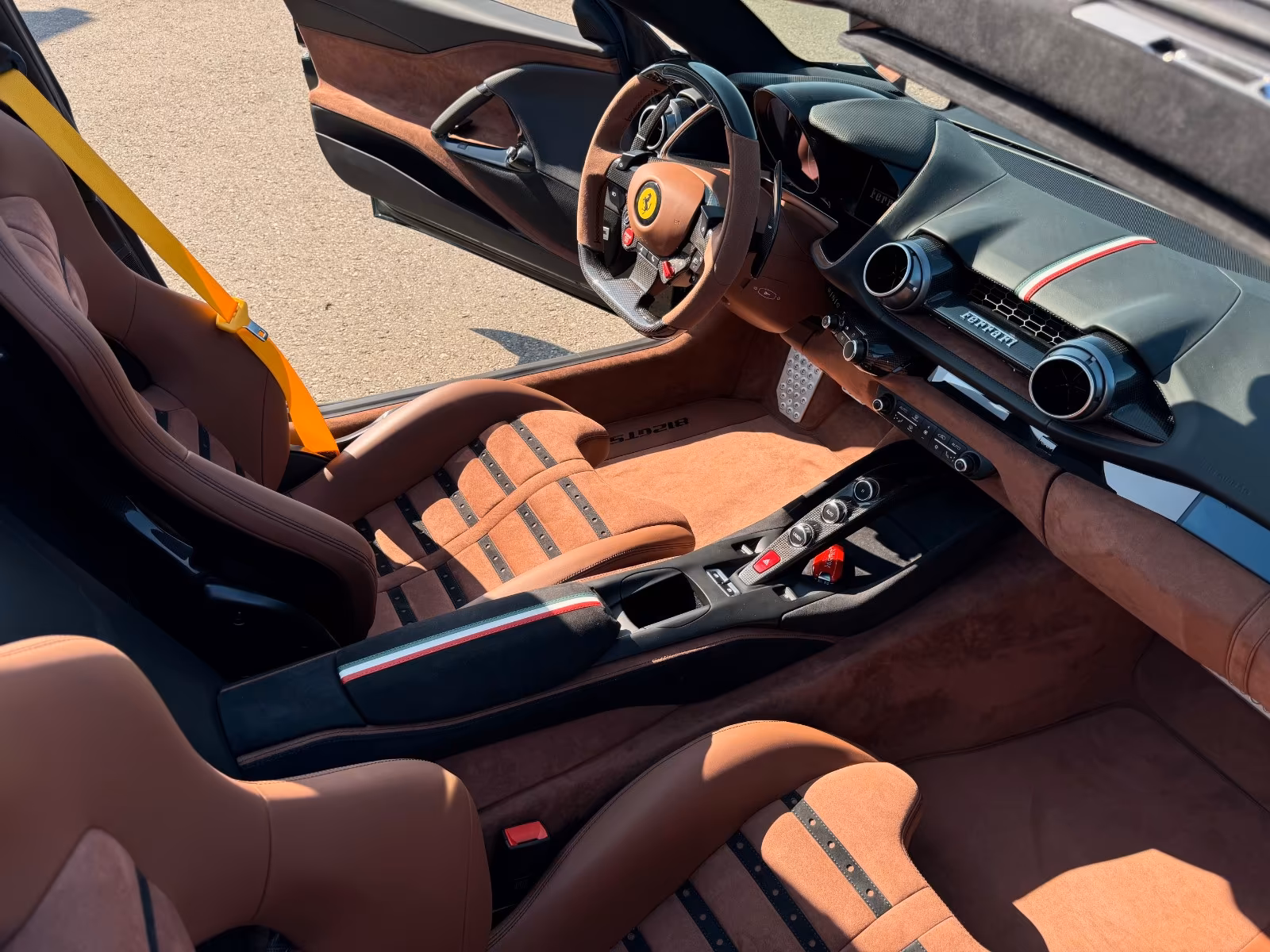 Ferrari 812 GTS (foto 14/19)
