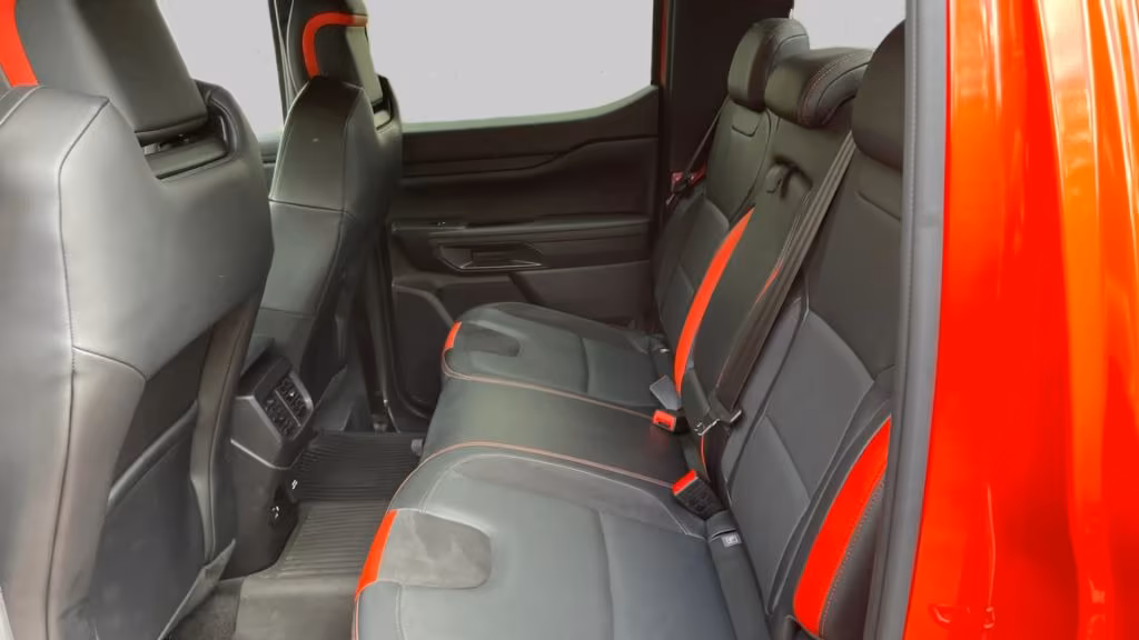 Ford  Raptor (foto 15/15)