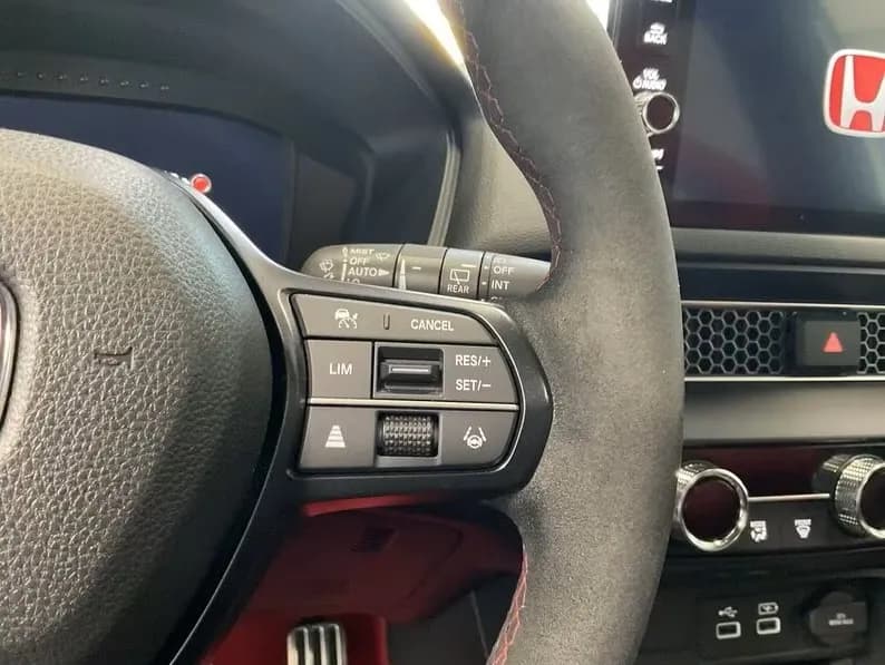 Honda Civic Type R (foto 10/18)
