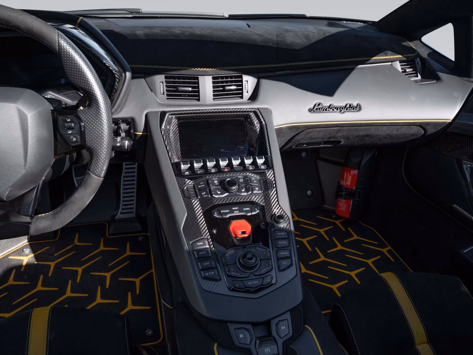 Lamborghini Aventador SVJ (foto 18/30)