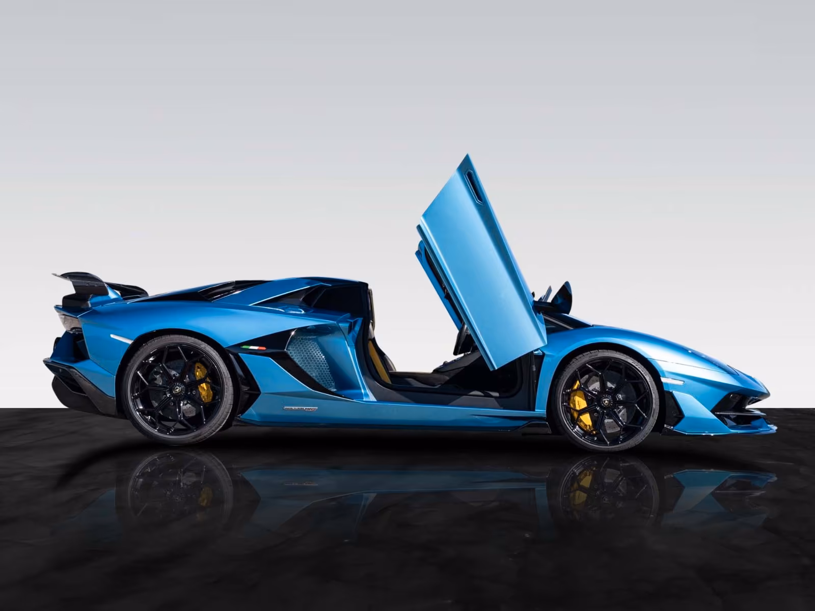 Lamborghini Aventador SVJ (foto 2/30)
