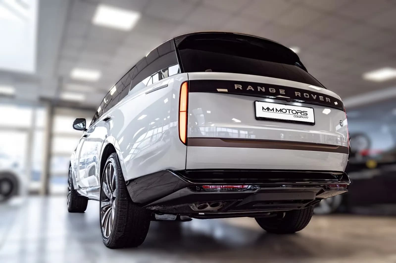 Land Rover Range Rover P615 LWB (foto 15/30)