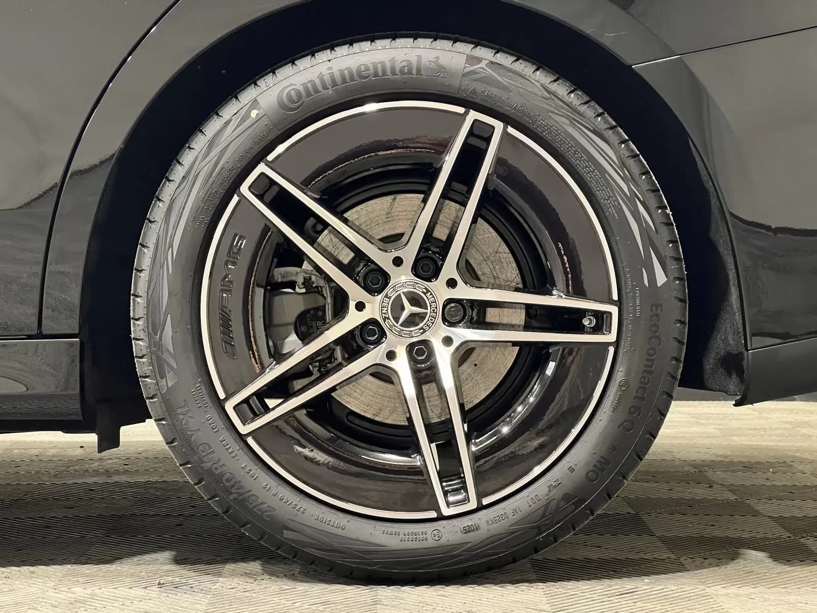 Mercedes-Benz E 200 (foto 14/24)
