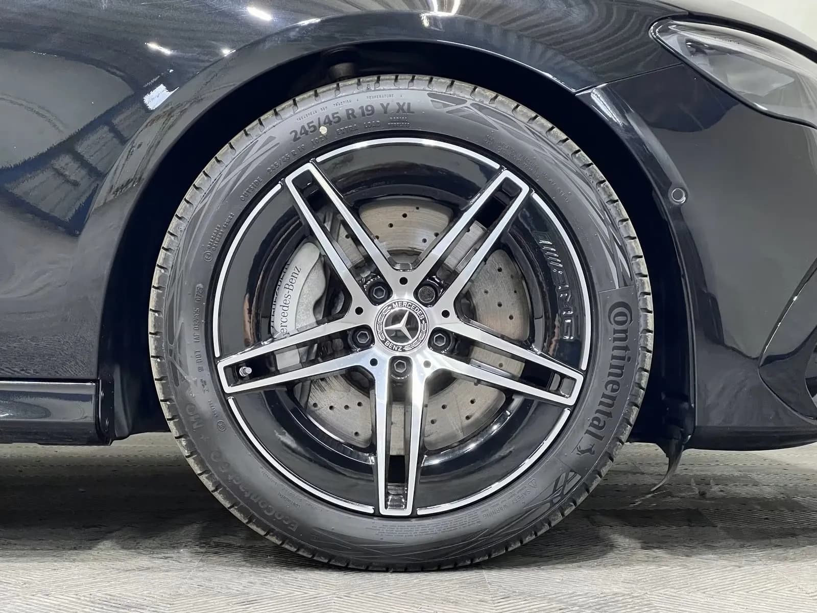 Mercedes-Benz E 200 (foto 6/24)