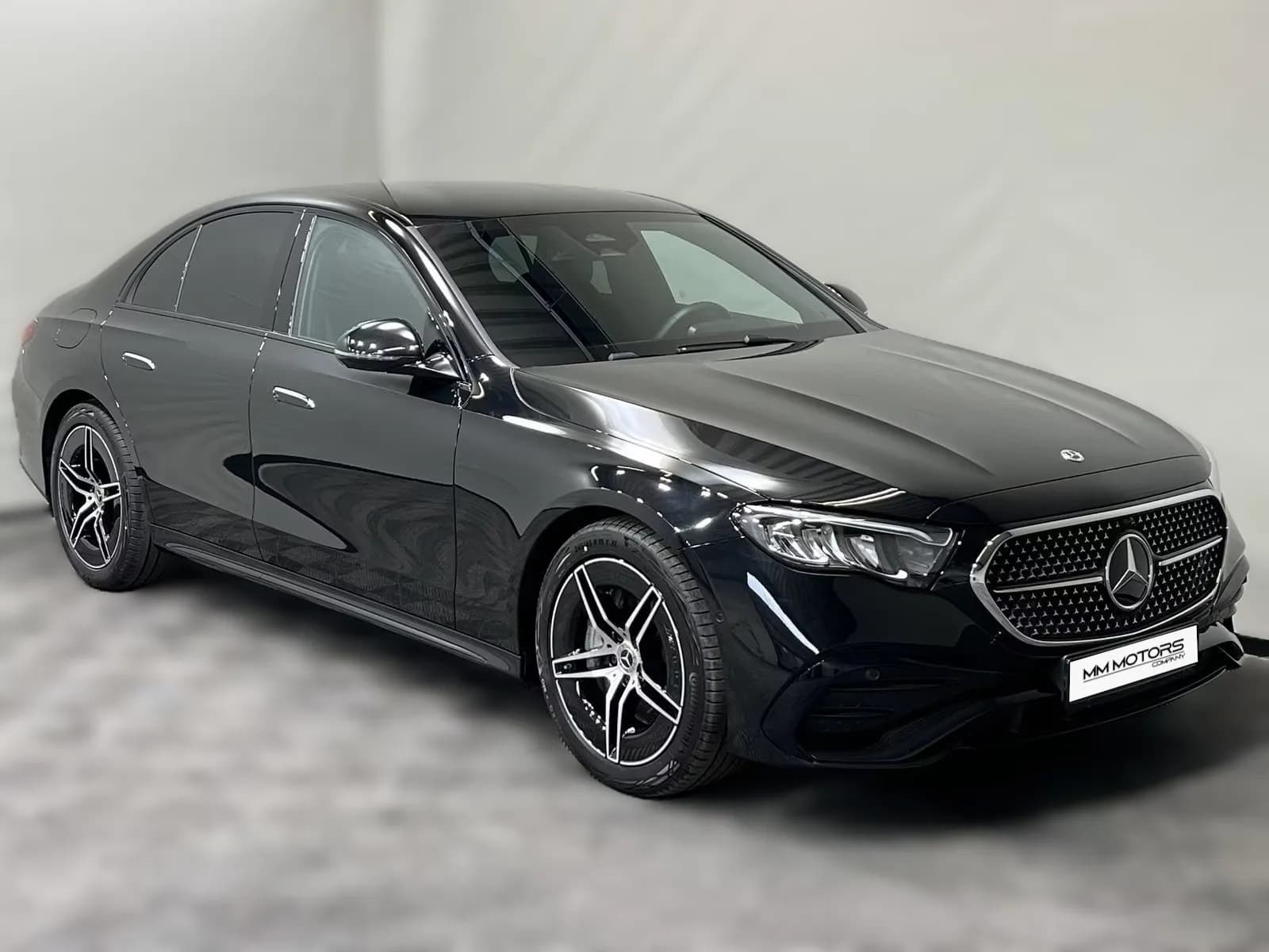 Mercedes-Benz E 200 (foto 4/24)