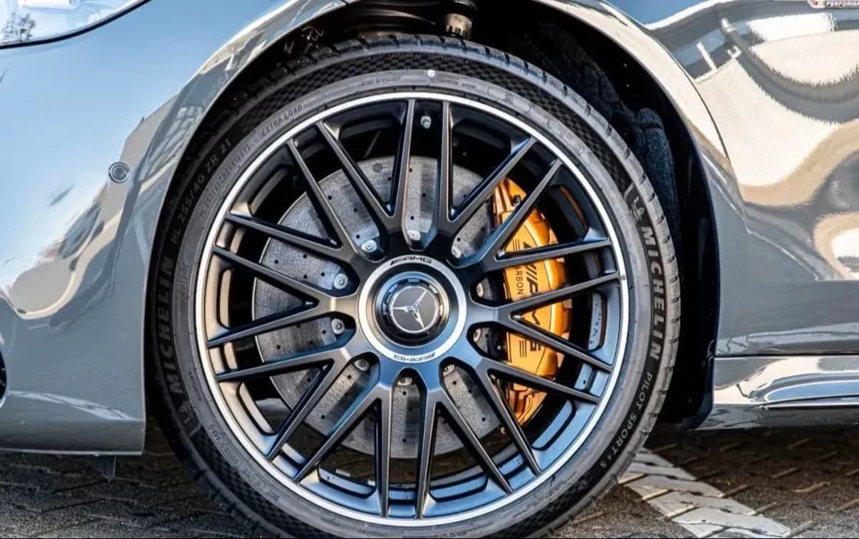 Mercedes-Benz S 63 AMG ePerformance Long (foto 2/10)