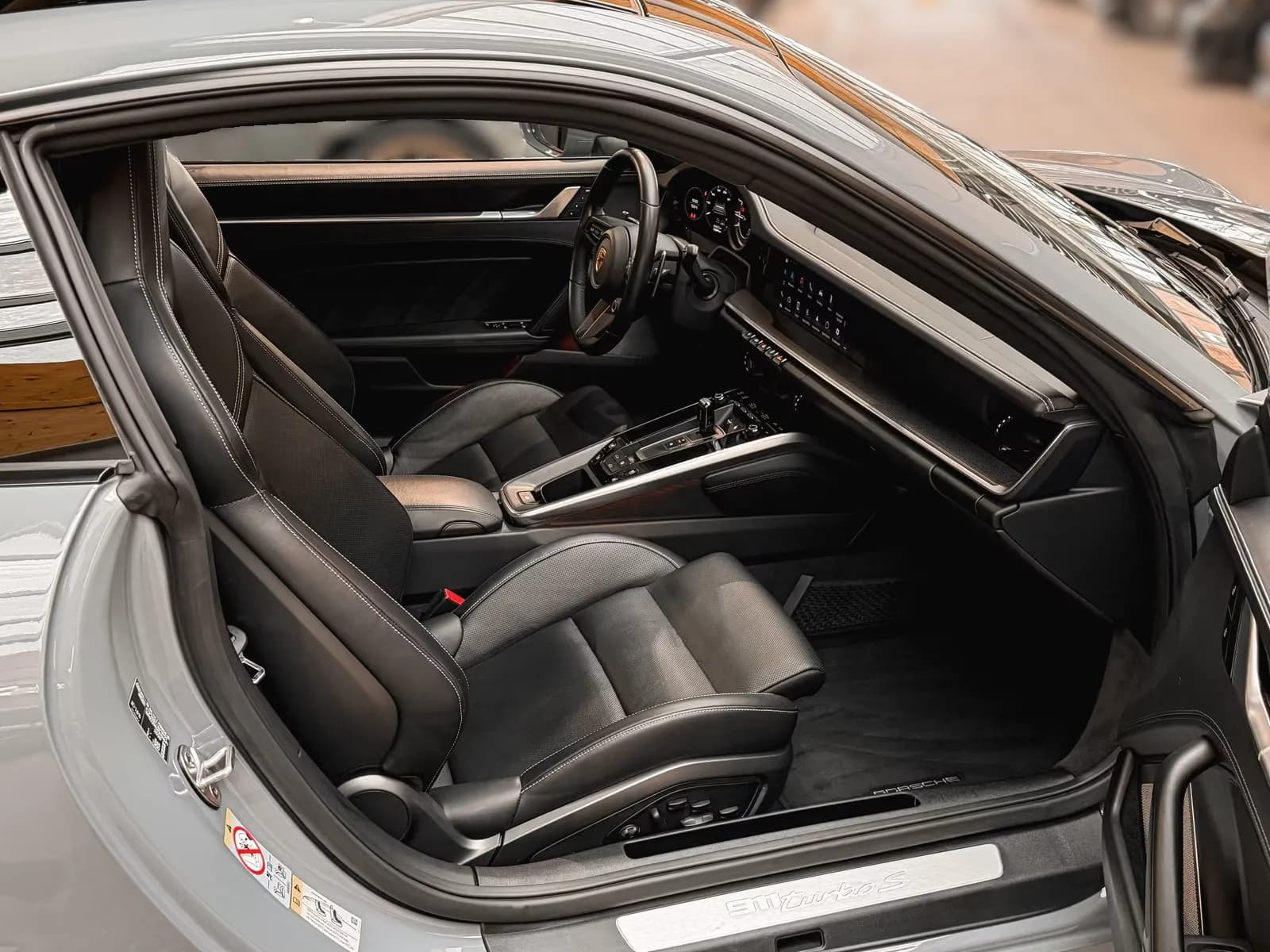 Porsche 911 Turbo S (foto 12/15)