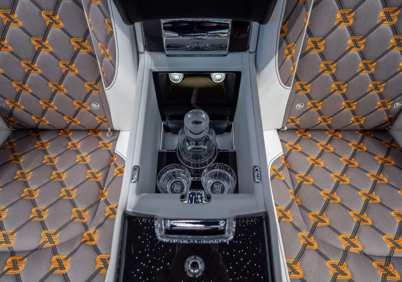 Rolls-Royce Cullinan (foto 19/26)