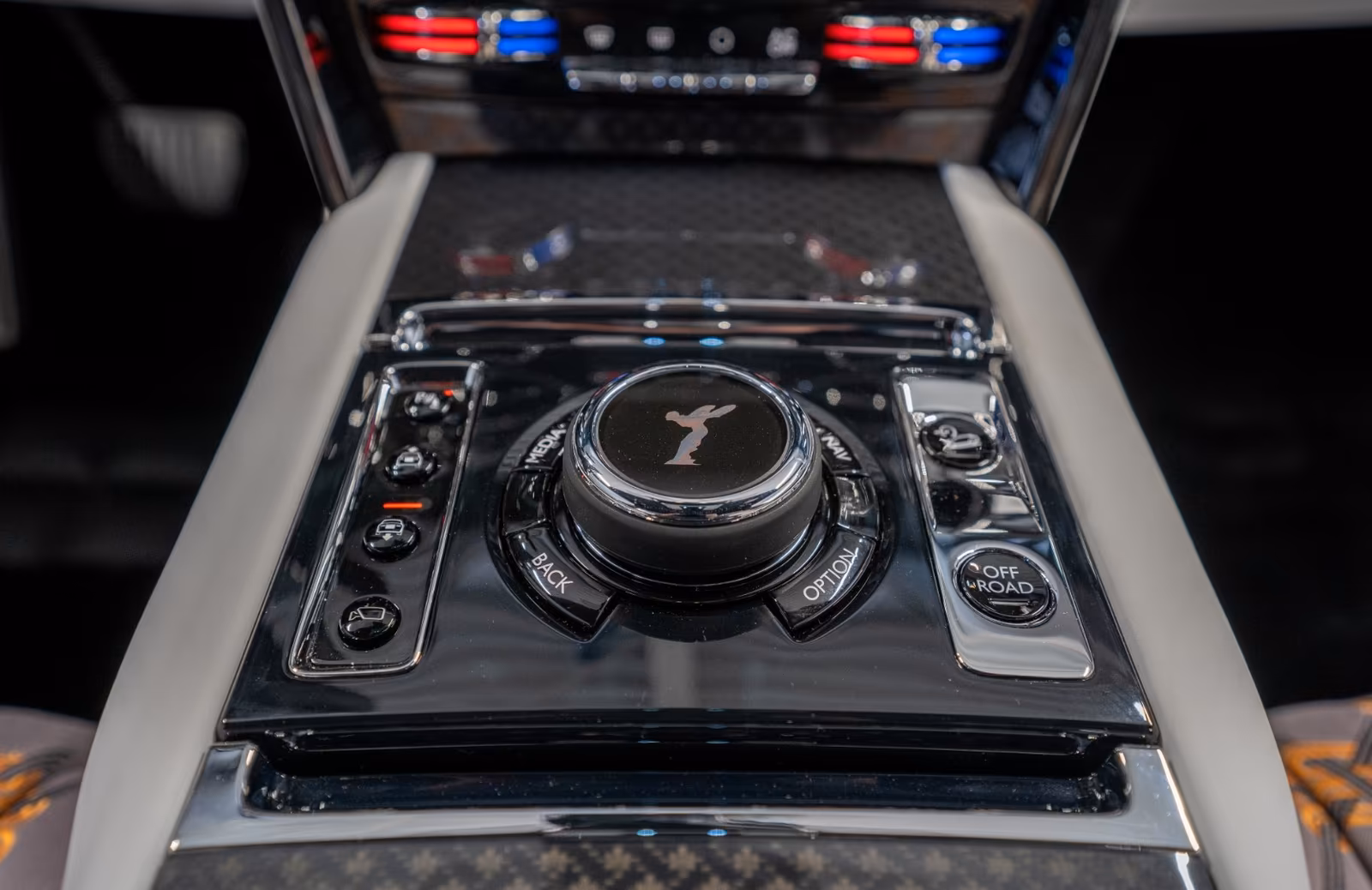 Rolls-Royce Cullinan (foto 13/26)