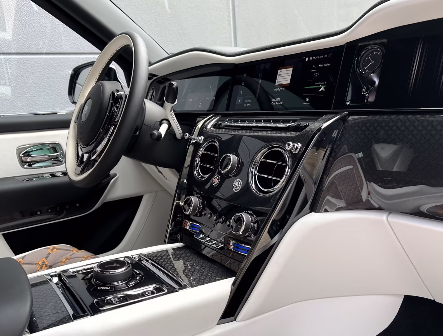 Rolls-Royce Cullinan (foto 21/26)