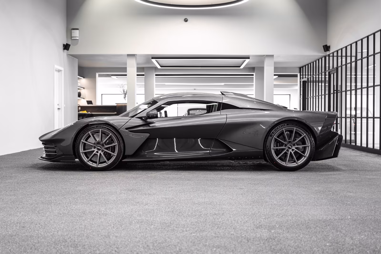 Aston Martin Valhalla (foto 2/20)
