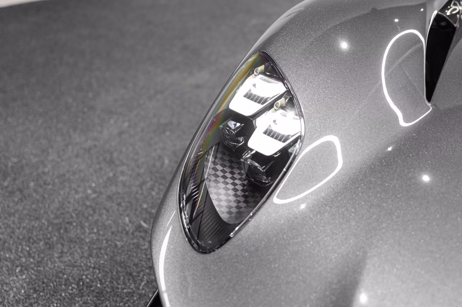Aston Martin Valhalla (foto 15/20)