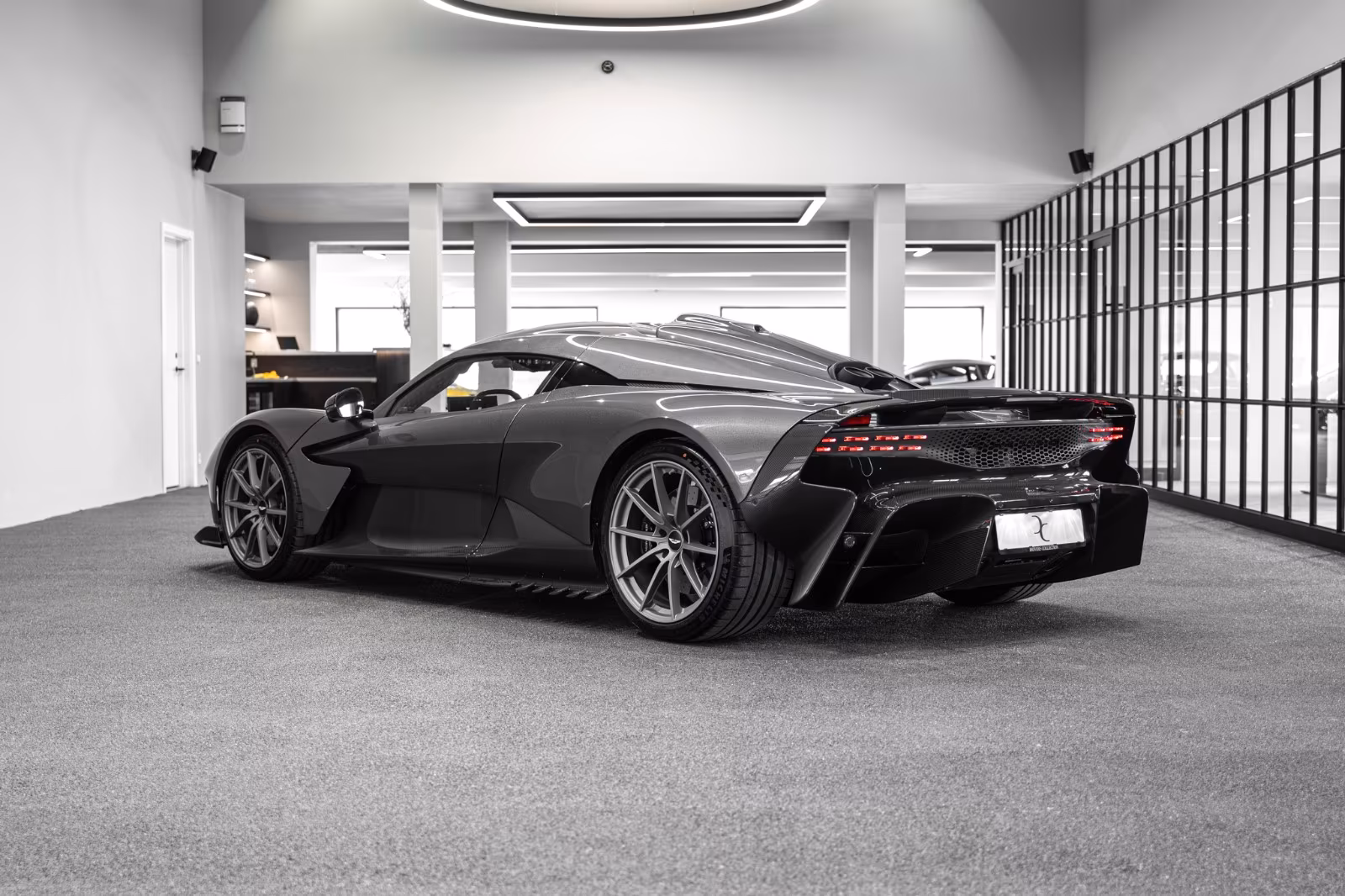 Aston Martin Valhalla (foto 4/20)