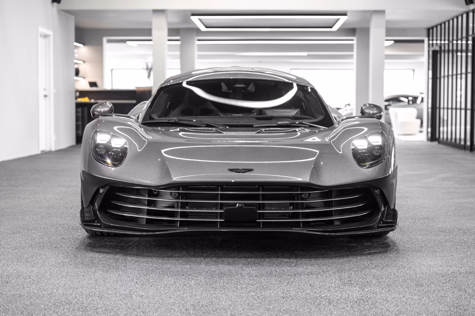 Aston Martin Valhalla (foto 3/20)