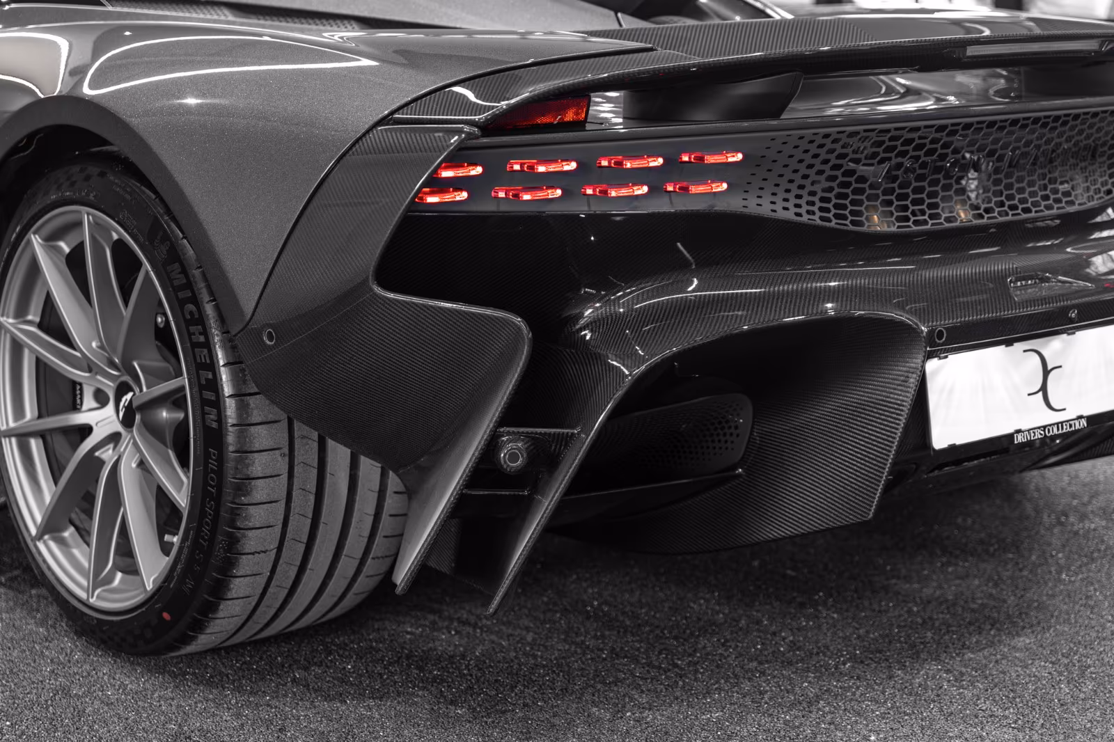 Aston Martin Valhalla (foto 10/20)