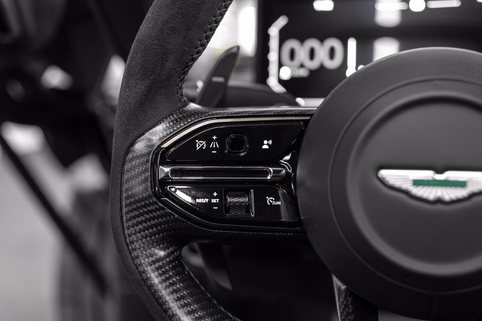Aston Martin Valhalla (foto 17/20)