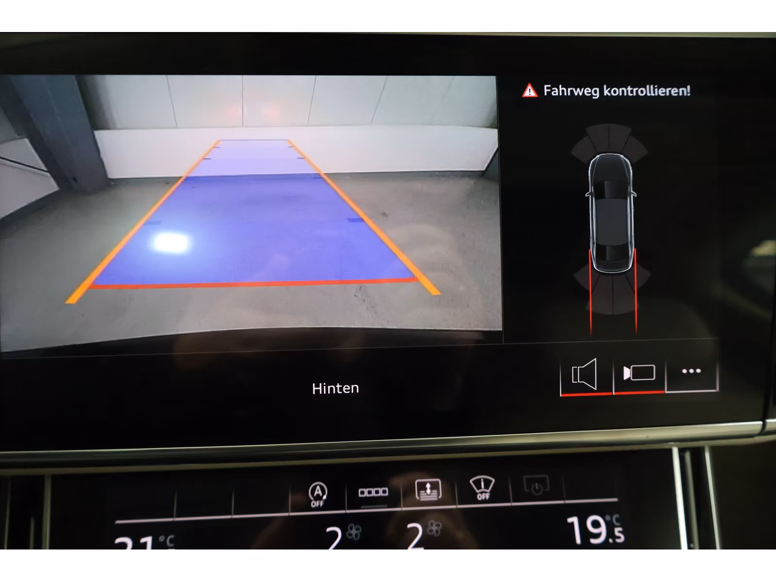 Audi A8 50 TDI (foto 16/20)