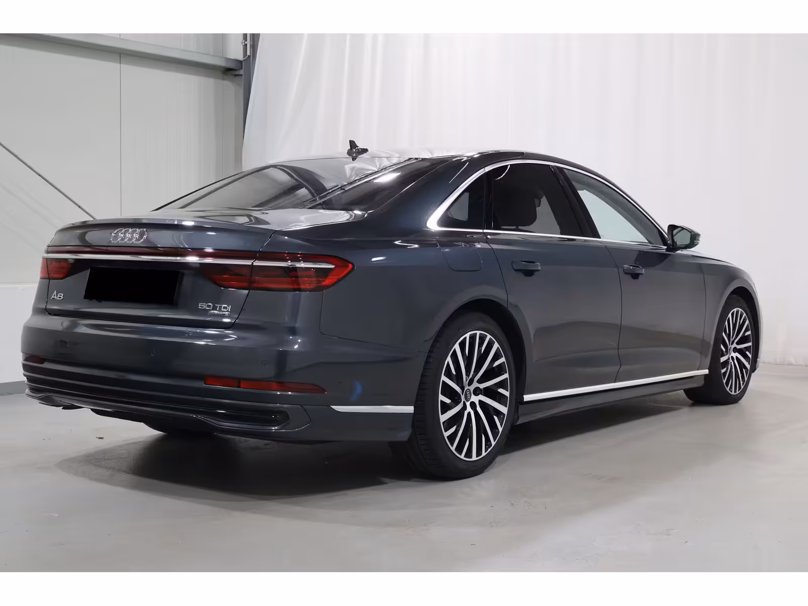 Audi A8 50 TDI (foto 4/20)