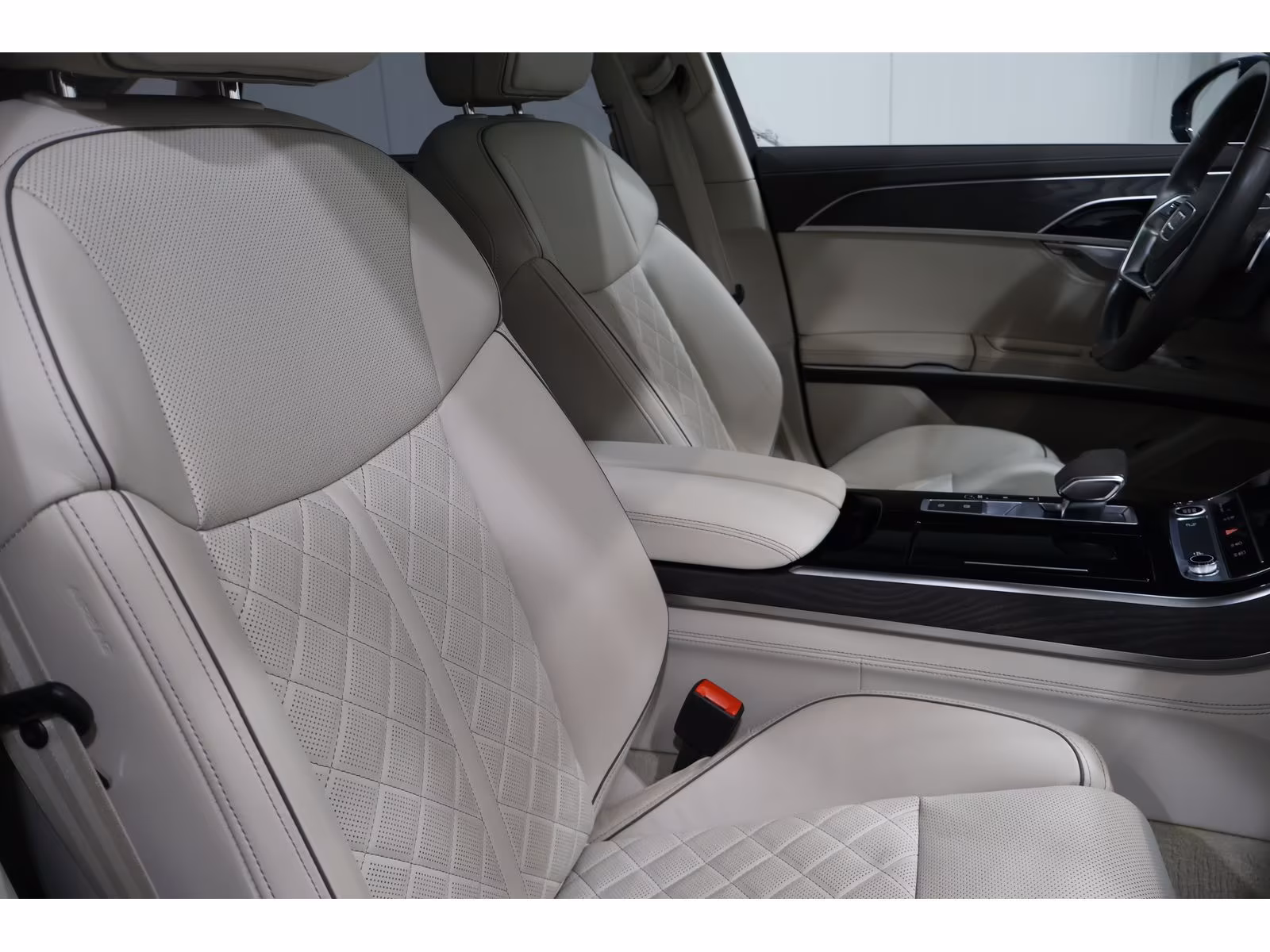 Audi A8 50 TDI (foto 18/20)