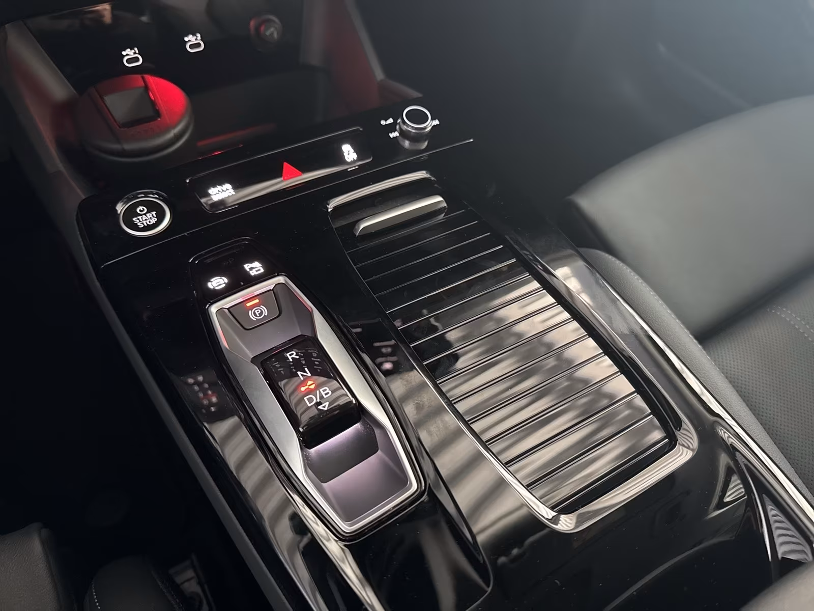 Audi Q6 E-Tron (foto 9/21)