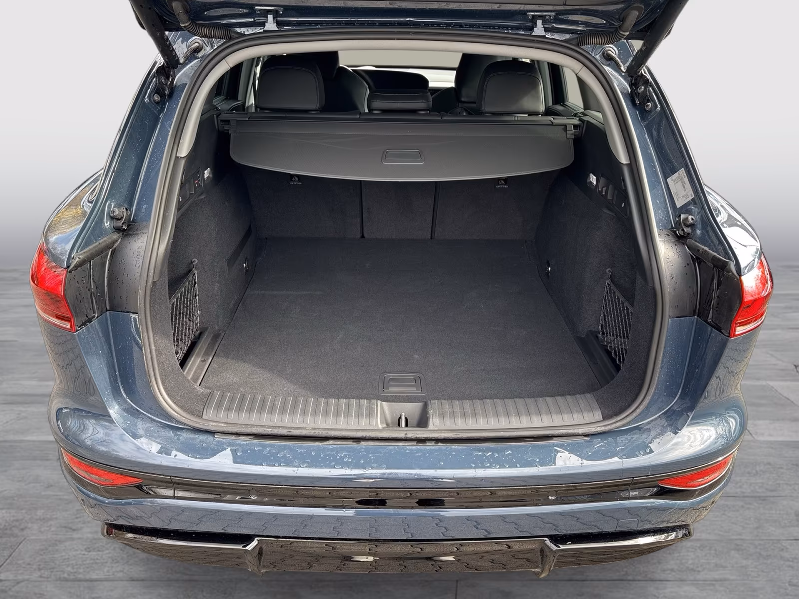 Audi Q6 E-Tron (foto 18/21)