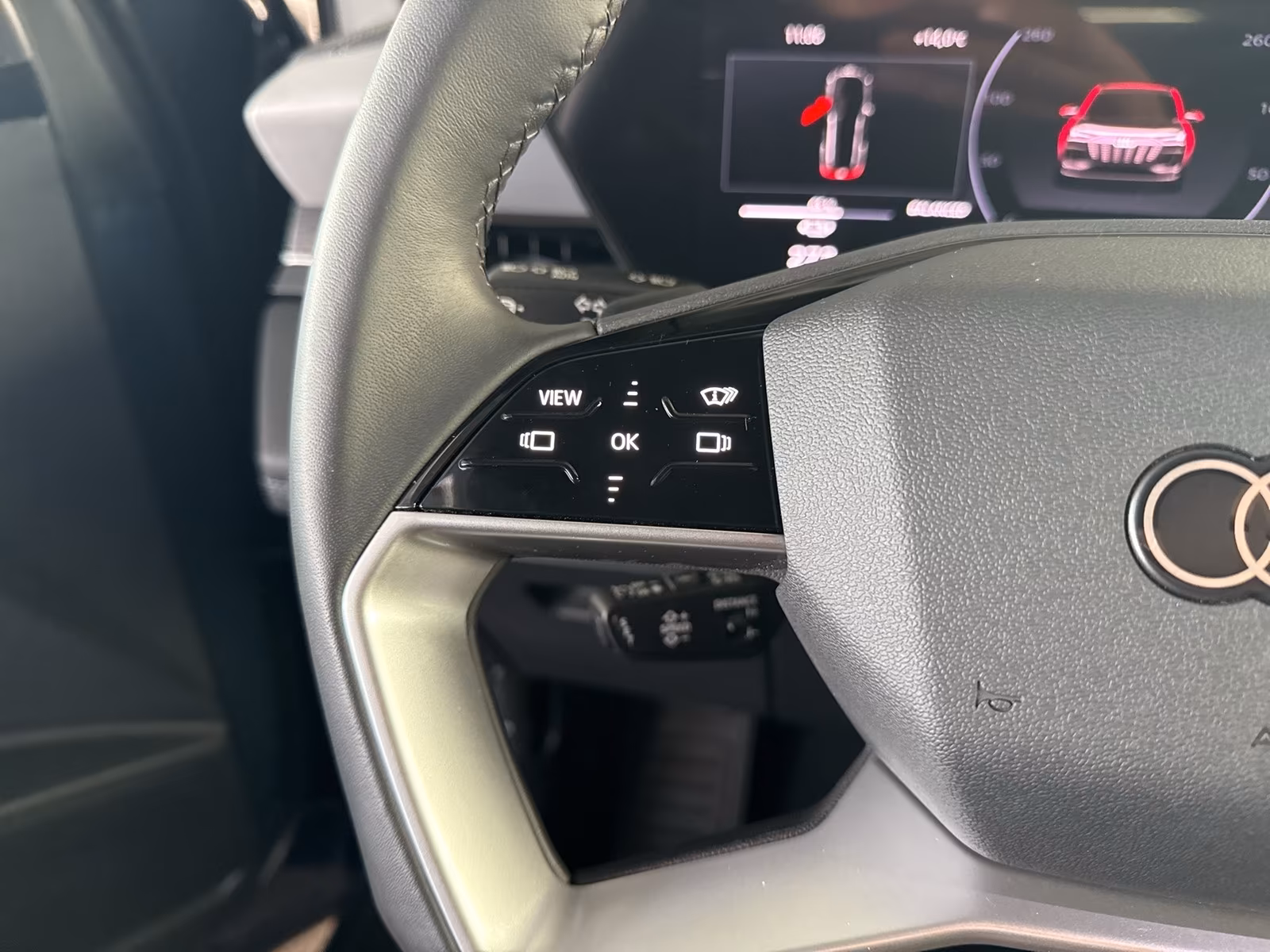 Audi Q6 E-Tron (foto 8/21)