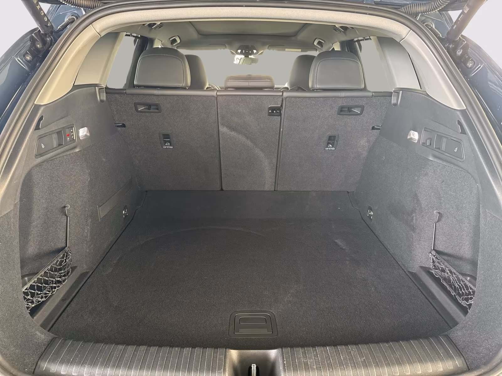 Audi Q6 E-Tron (foto 20/21)