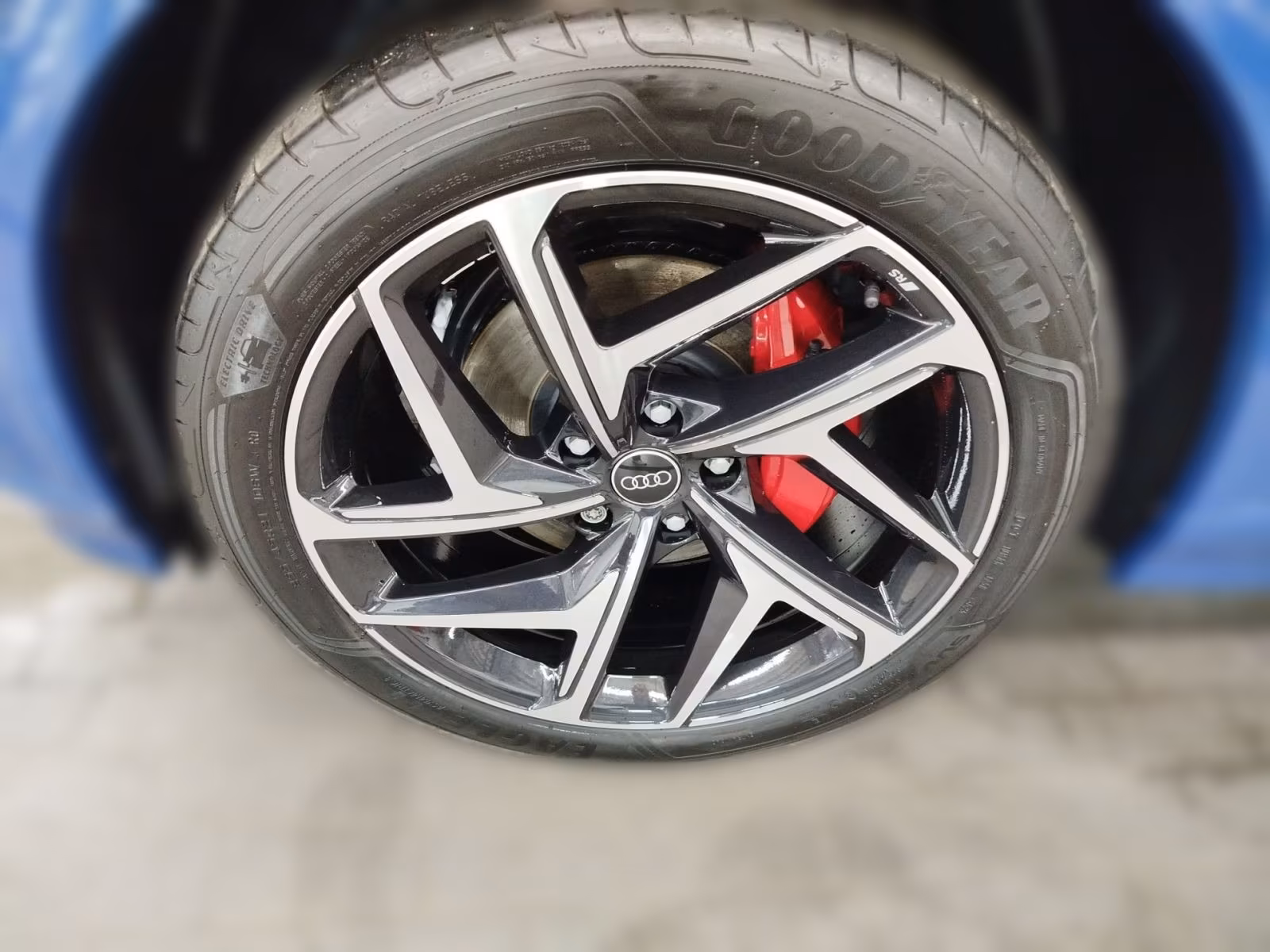 Audi Q6 e-tron (foto 5/10)