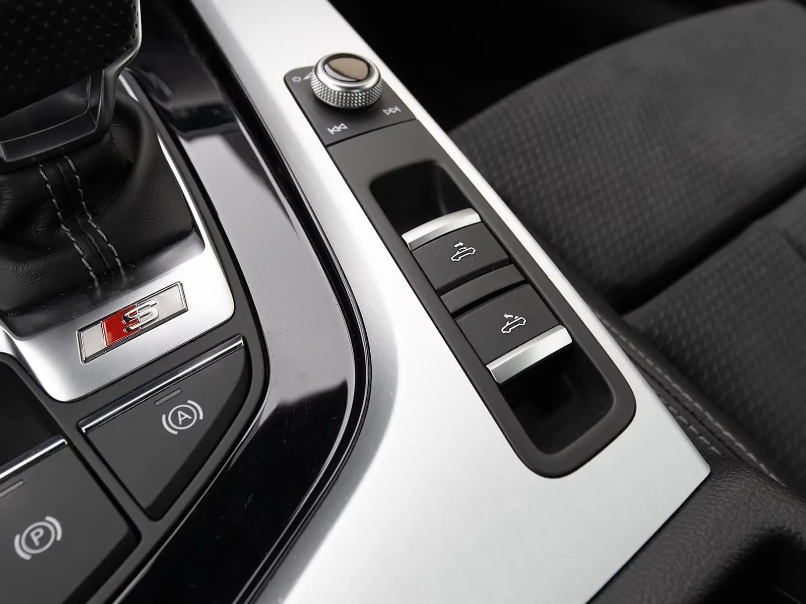 Audi S5 (foto 22/23)