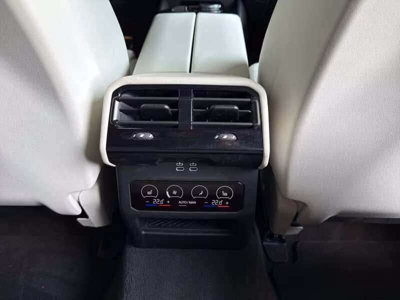 BMW eDrive40 M Sportpaket (foto 16/16)