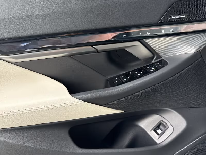 BMW eDrive40 M Sportpaket (foto 13/16)