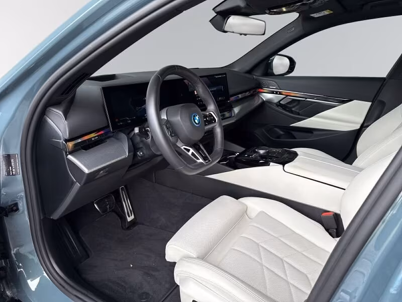 BMW eDrive40 M Sportpaket (foto 9/16)