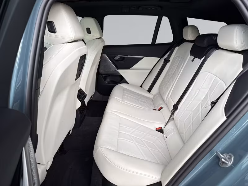 BMW eDrive40 M Sportpaket (foto 15/16)