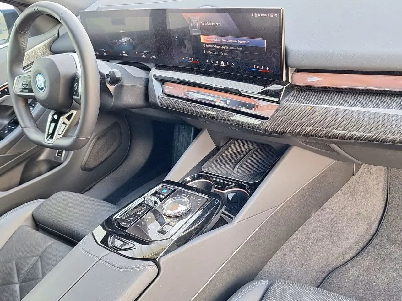 BMW i5 40e (foto 13/13)
