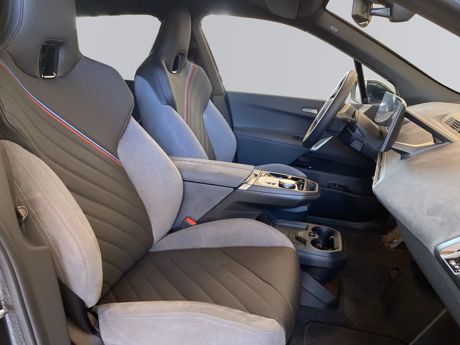 BMW iX (foto 9/20)