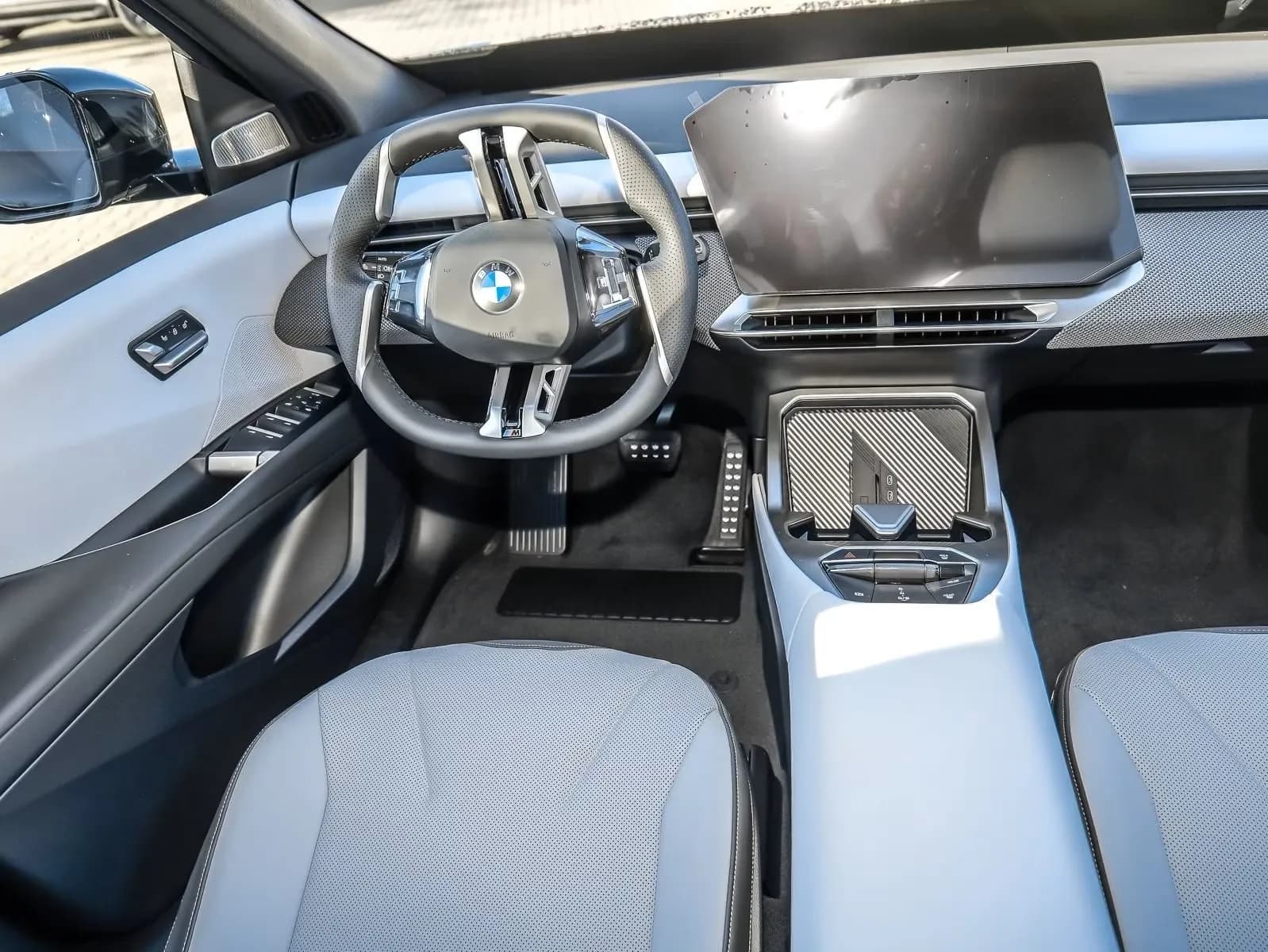 BMW iX3 (foto 13/19)