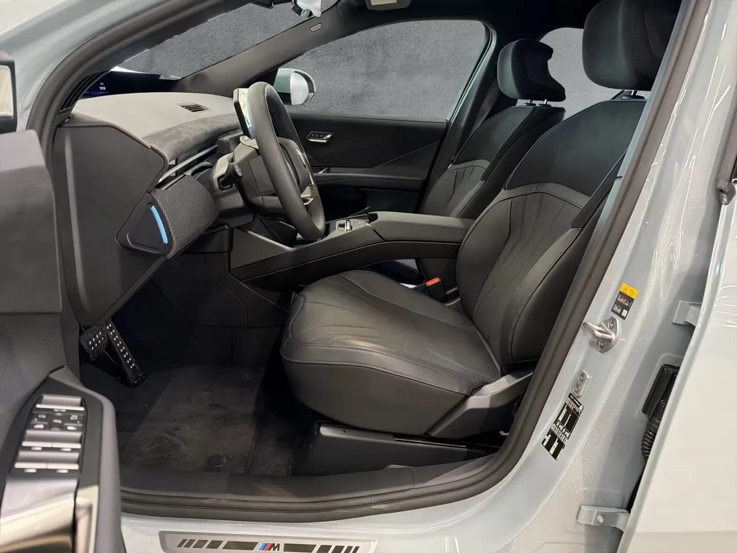 BMW iX3 (foto 8/17)