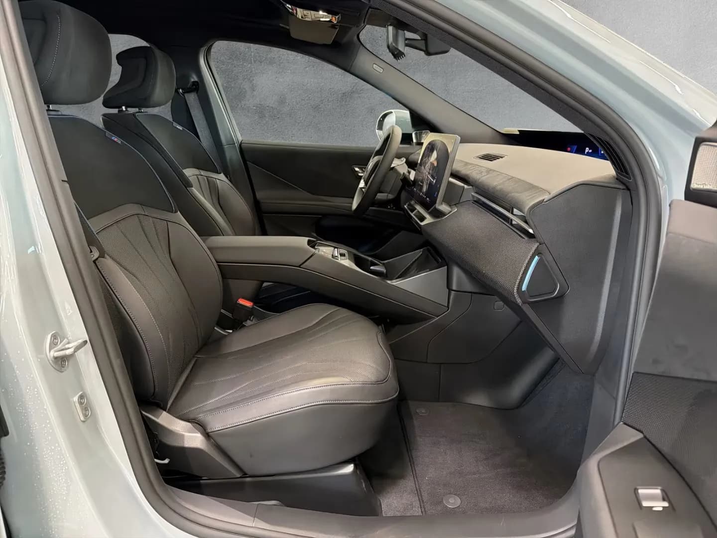 BMW iX3 (foto 15/17)