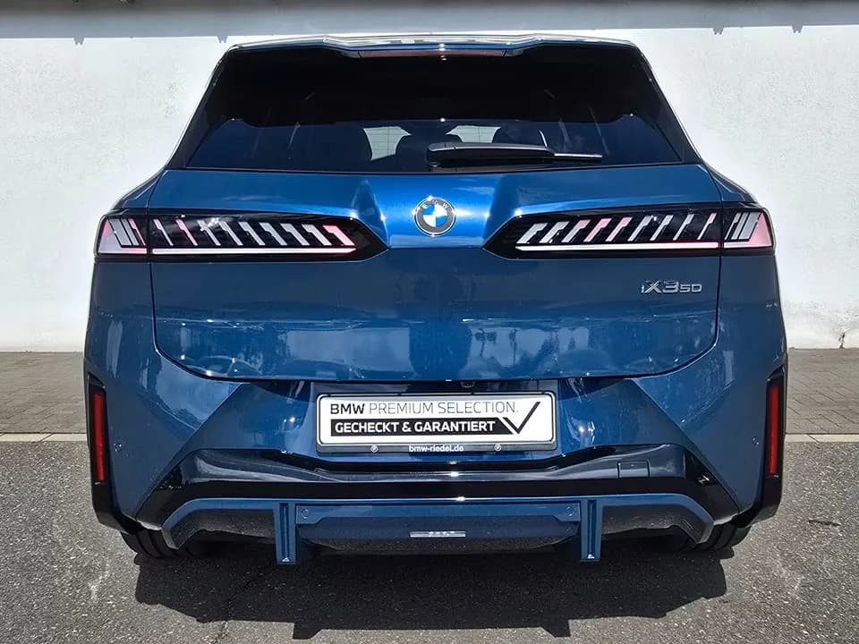 BMW iX3 50 xDr (foto 4/28)