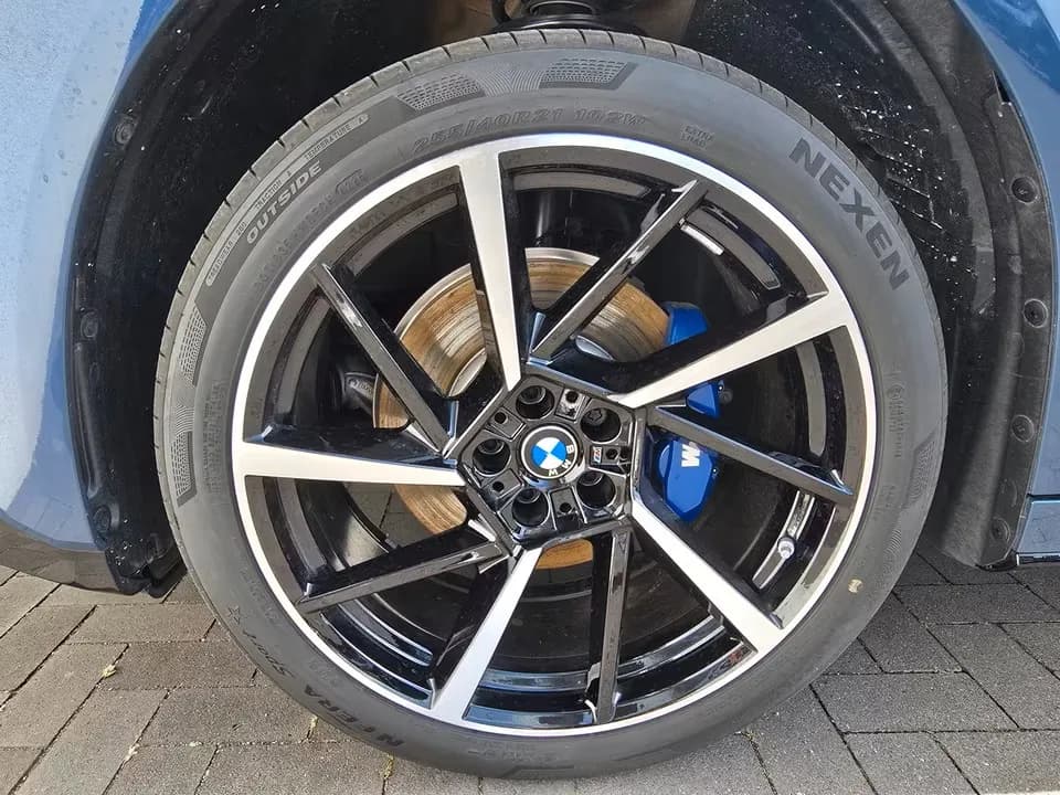 BMW iX3 50 xDr (foto 28/28)