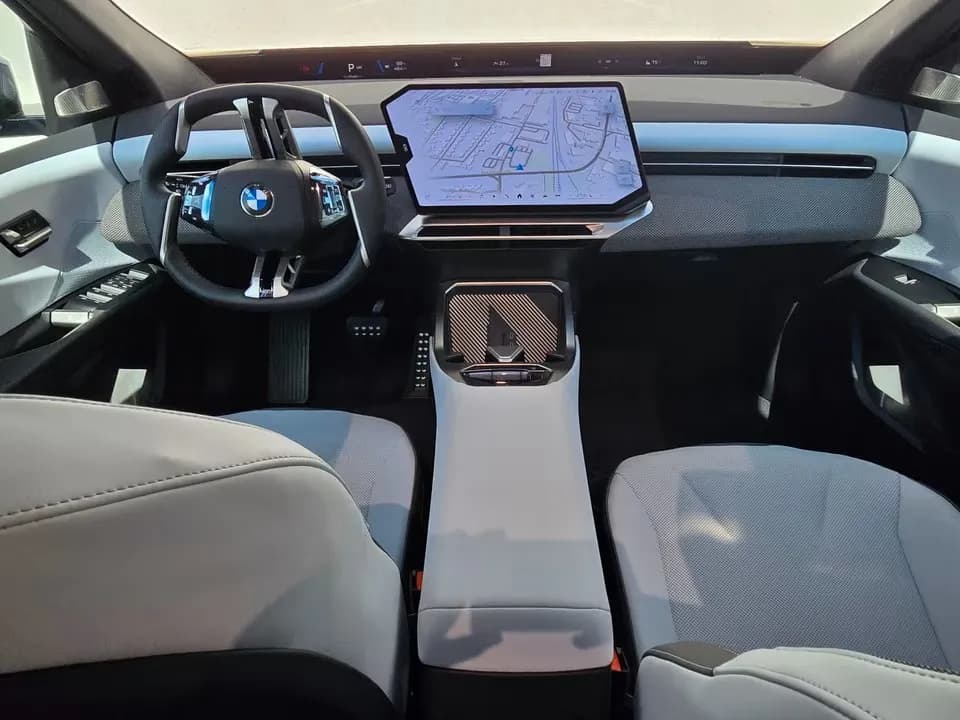 BMW iX3 50 xDr (foto 14/28)
