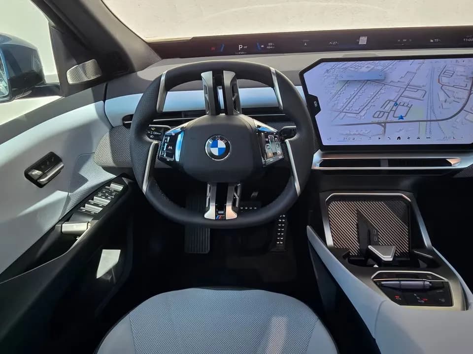 BMW iX3 50 xDr (foto 15/28)