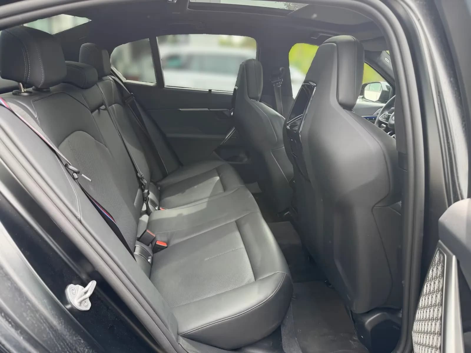 BMW M5 (foto 14/15)