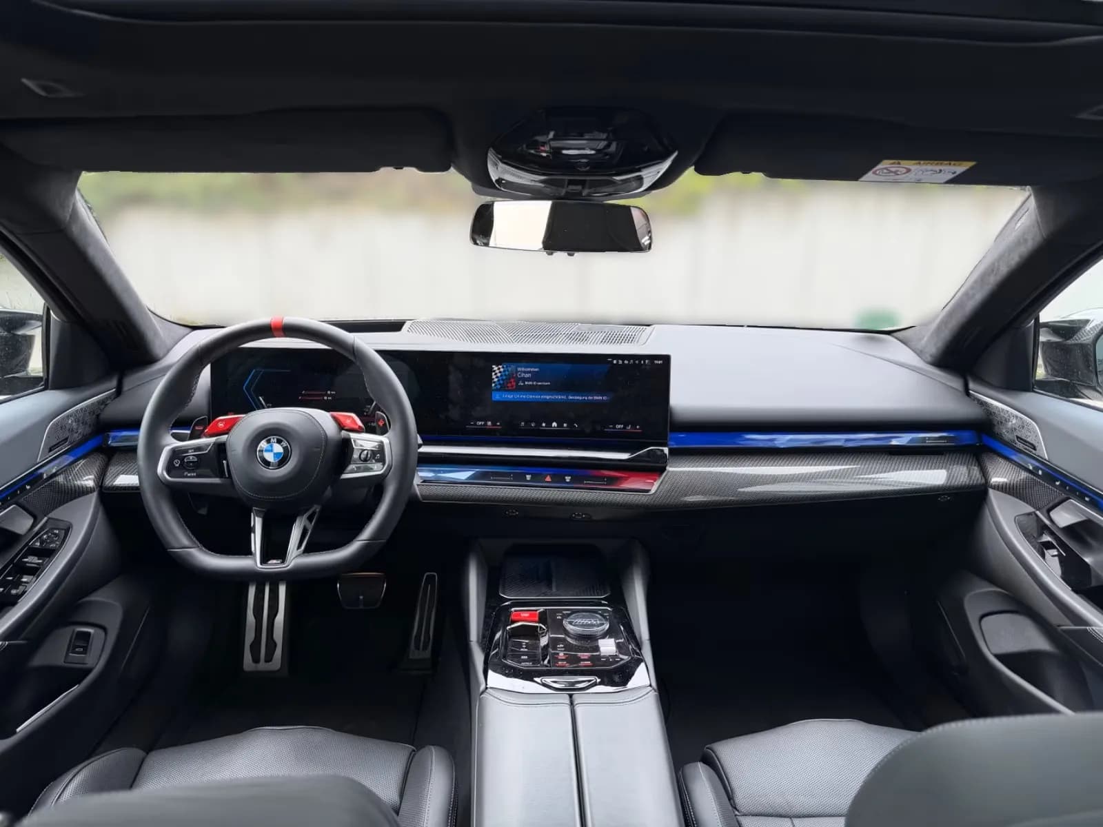 BMW M5 (foto 12/15)