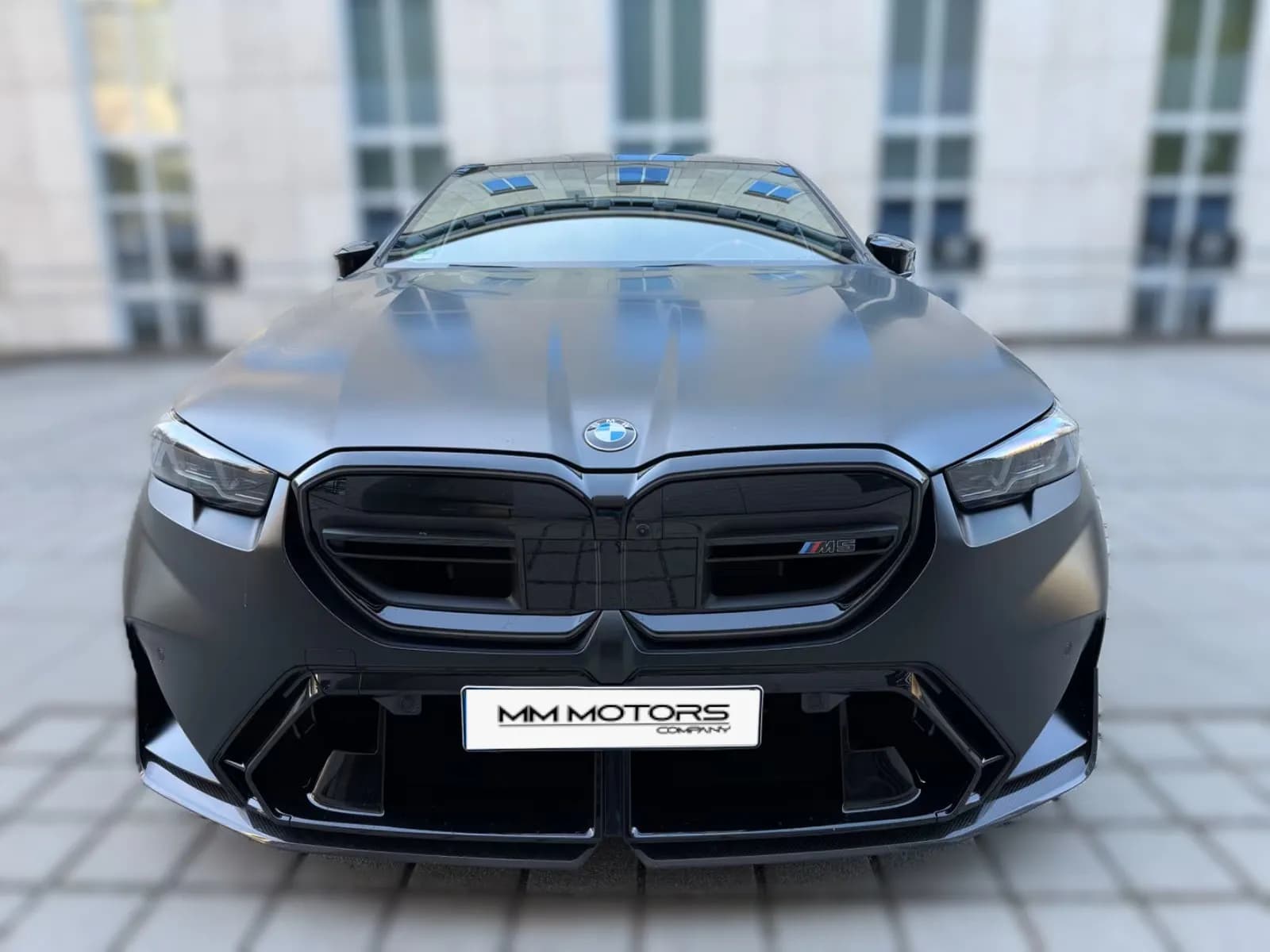 BMW M5 (foto 2/15)